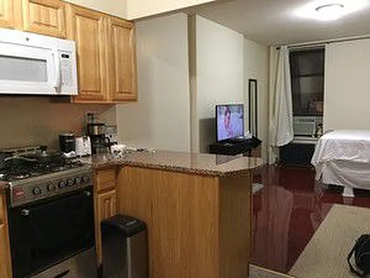 Rented by Natlane Equities | media 13