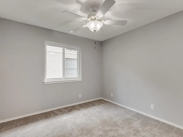 16809 Bailey Jean Dr — Photo 20