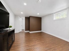 621 Wychwood St, Oshawa, ON