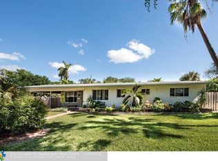660 Sandlewood Ln, Plantation, FL 33317