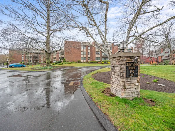 795 Prospect Avenue #B-6, West Hartford, CT 06105
