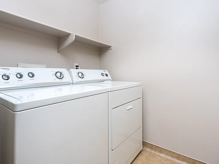 College Park Apartments — Photo 50