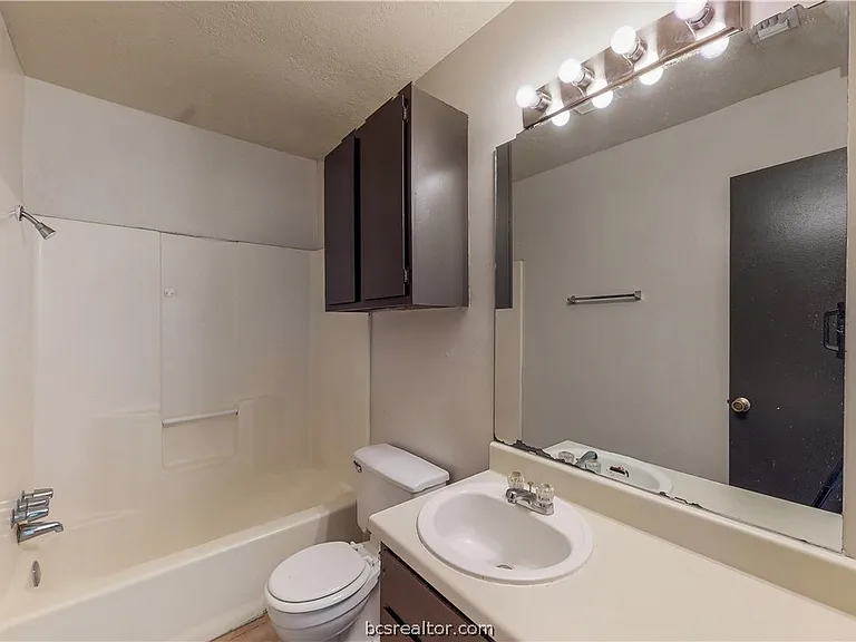 725 Peppertree Dr #22 — Photo 37
