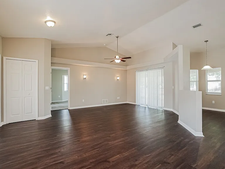 72 Long Meadow Ln — Photo 9