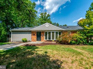 8015 New Market Rd, Alexandria, VA 22308