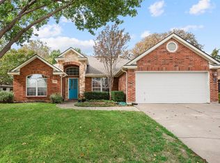 7121 Herman Jared Dr, North Richland Hills, TX 76182