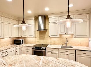 3273 Sutton Pl NW APT D, Washington, DC 20016