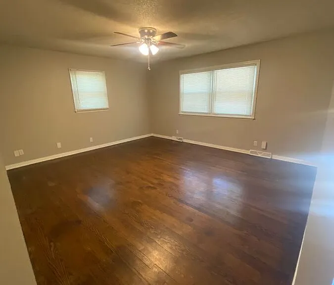 6002 N Euclid Ave — Photo 3