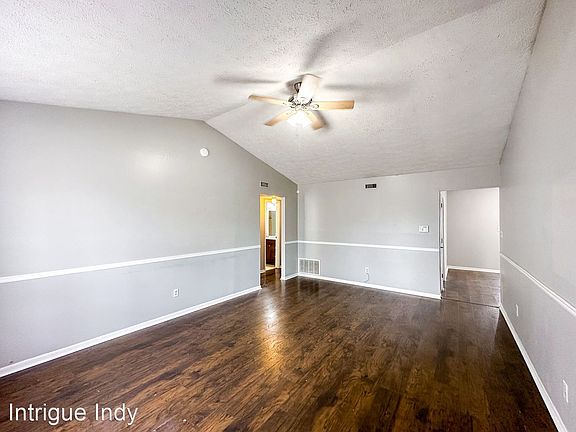3rd image of 5924 Beau Jardin Dr