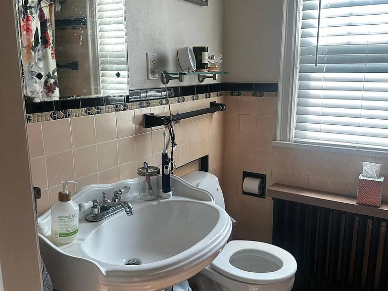 215 W Minnehaha Pkwy #2 — Photo 13