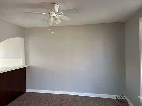 4th image of 415-419 E Walnut St