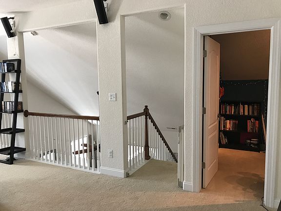 4th image of 4616 Willow Croft Dr