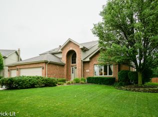 8031 Highfield Ct, Tinley Park, IL 60487