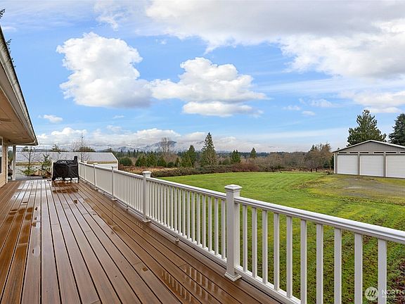4th image of 24615 35th Avenue NE