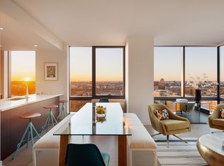 Vantage Collection, Jersey City, NJ 07302