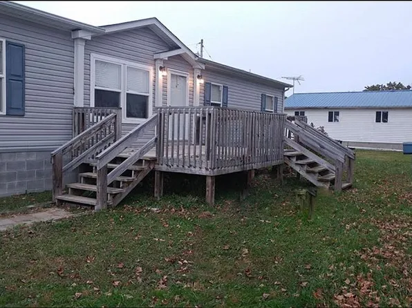26 Wells Ave, Middlebourne, WV 26149