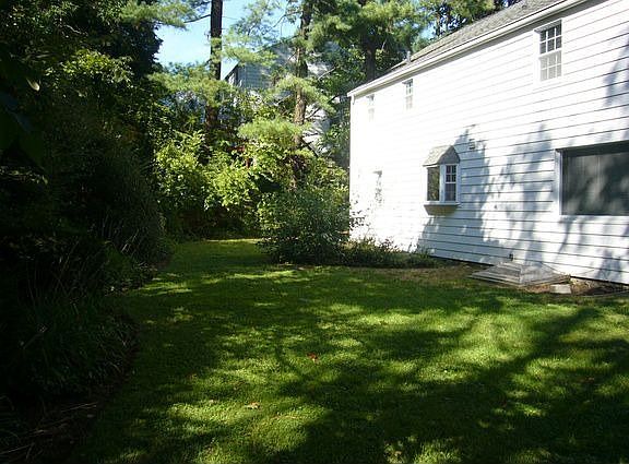 4th image of 52 Marion Ave