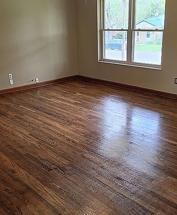 3rd image of 542 Eastside Ave