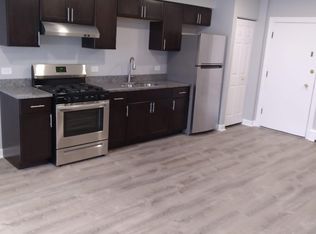 2200 Scoville Ave APT 304, Berwyn, IL 60402