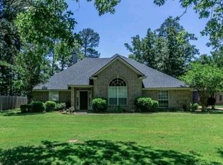 4034 Pinewood St, Benton, LA 71006