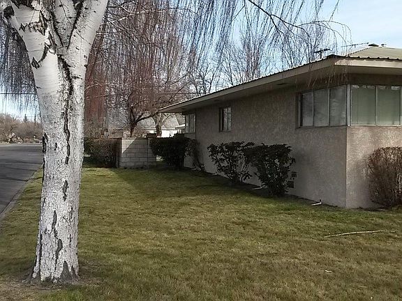2nd image of 291 NW 4th St