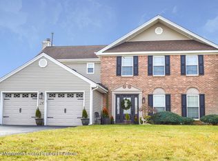 24 Sutton Dr, Manalapan, NJ