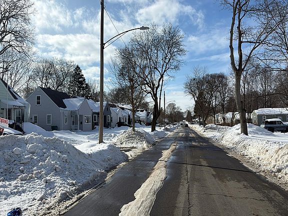 4th image of 164 Leonard Rd