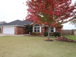304 Center Dr, Lowell, AR 72745
