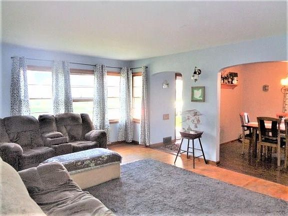 5th image of 411 Washington Ave