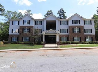 7204 Fairington Ridge Cir, Lithonia, GA 30038