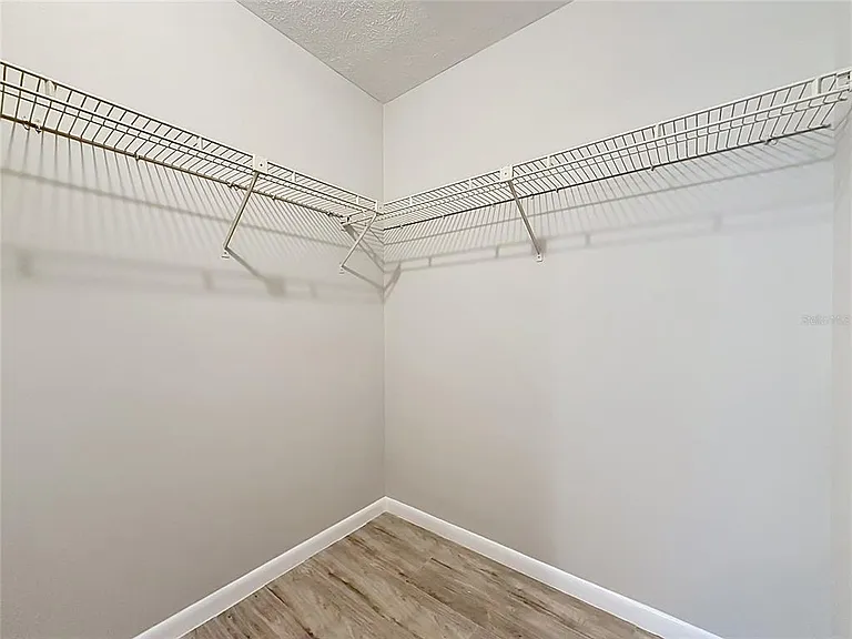 2113 NE 38th Ave — Photo 35