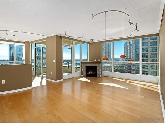 5th image of 555 Front St Unit 1304
