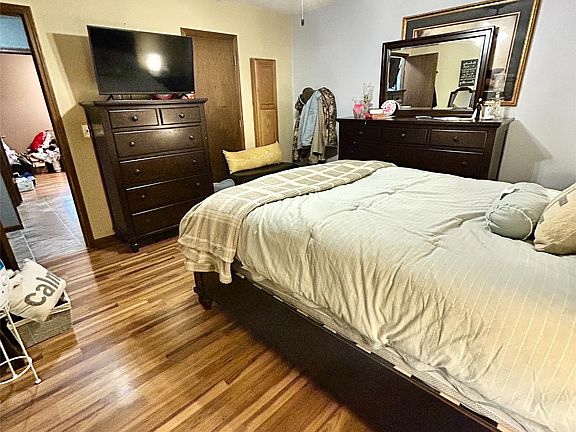 5th image of 1710 E Labrador Blvd
