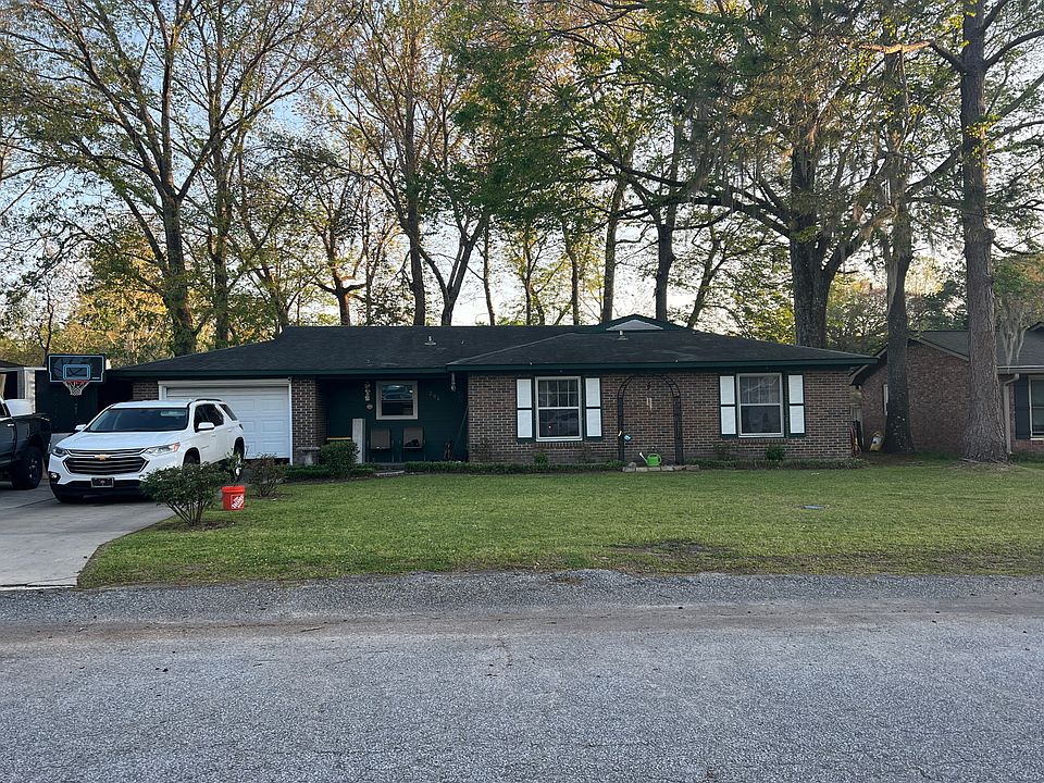 1st image of 206 Judith Dr