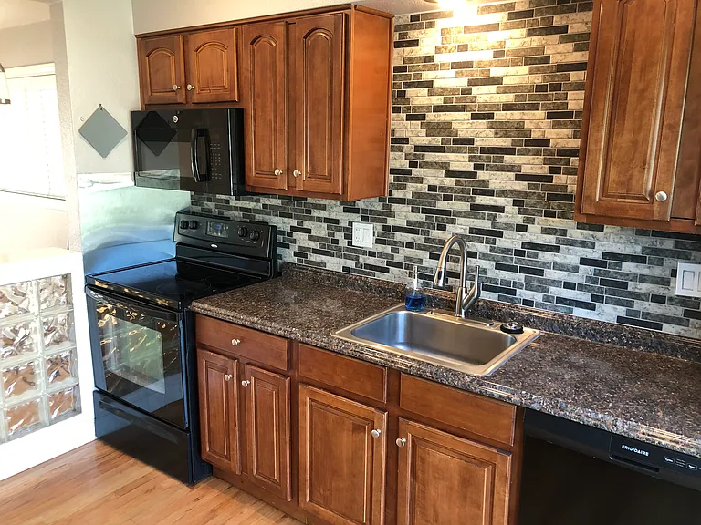 1725 Lansing St — Photo 13