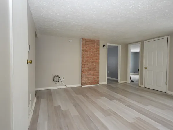 179 Latta Rd #Up, Rochester, NY 14612