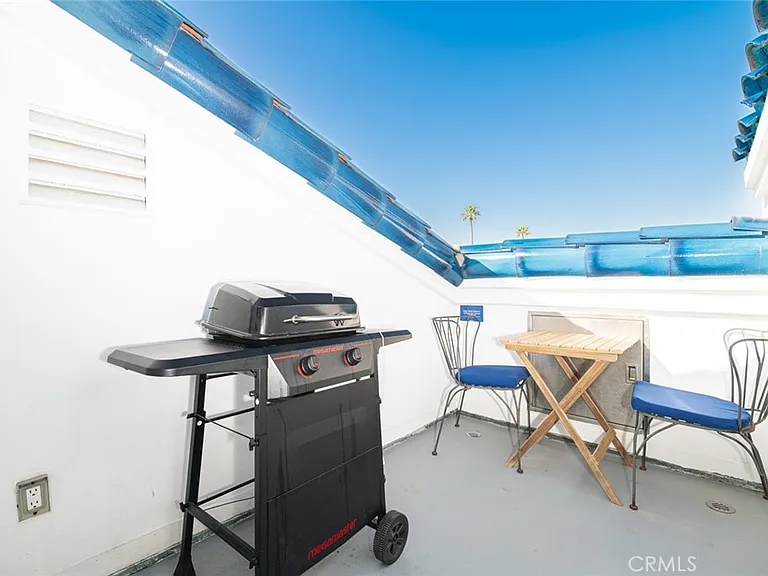1720 W Oceanfront #B — Photo 33