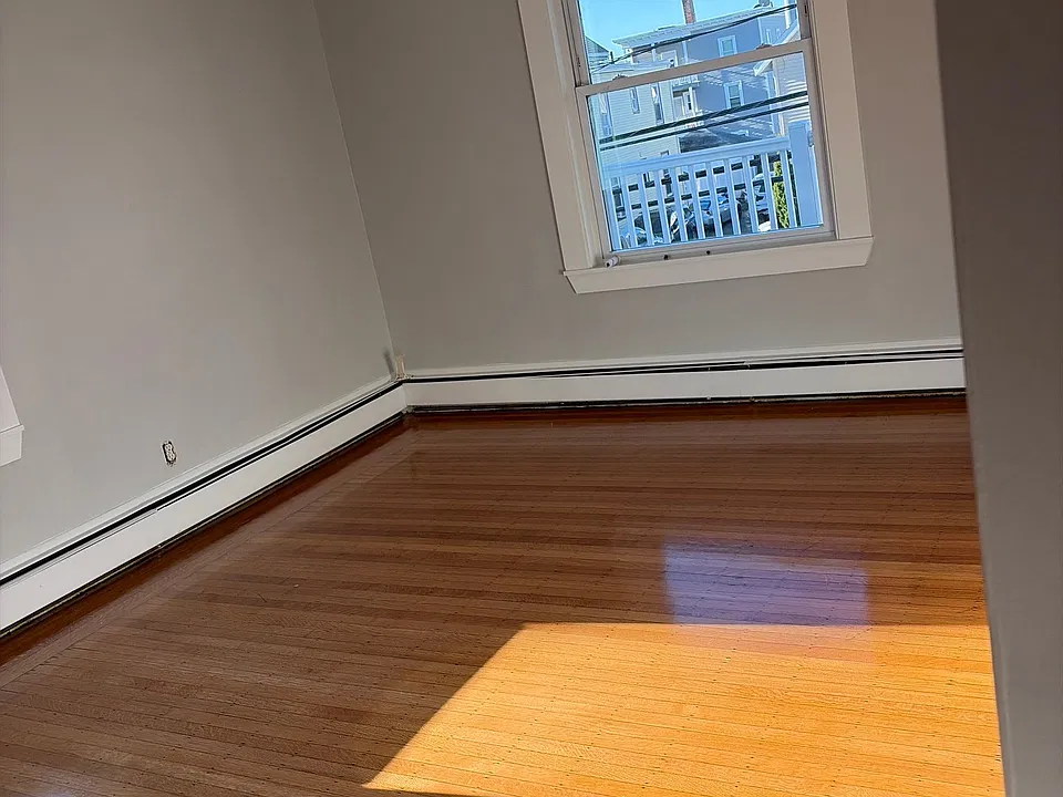 83 Franklin St #4