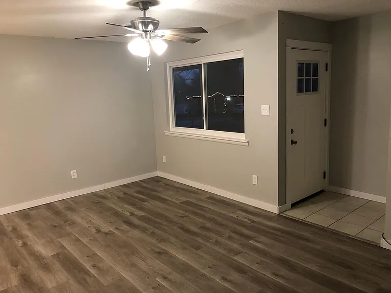 120 E Lincoln St — Photo 8