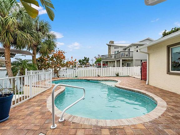 5th image of 4383 Biscayne Dr