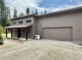 1727 Gypsy Bay Rd, Sagle, ID 83860