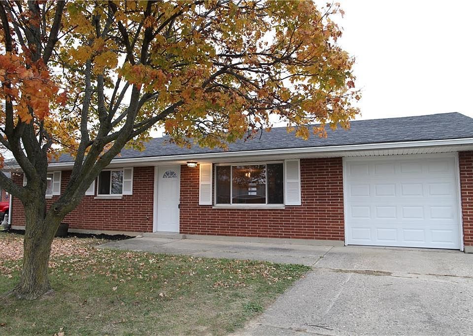 1st image of 208 Stewart Dr
