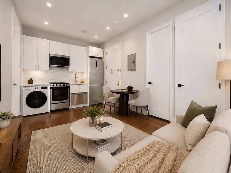 216 Thompson St #4R — Photo 1