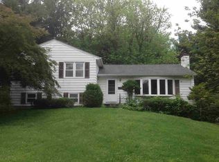 11 Dublin Ln, Poughkeepsie, NY 12603