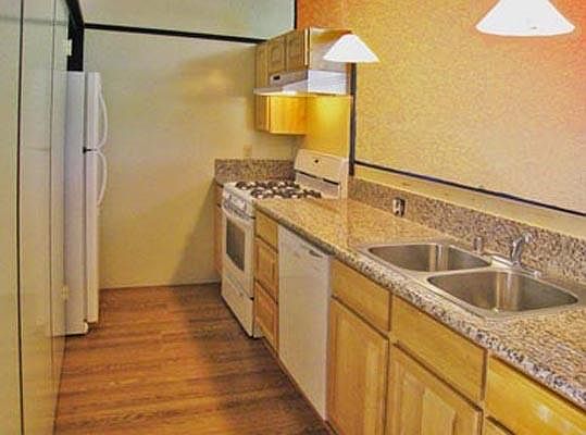 3rd image of 11031 Missouri Ave APT 2