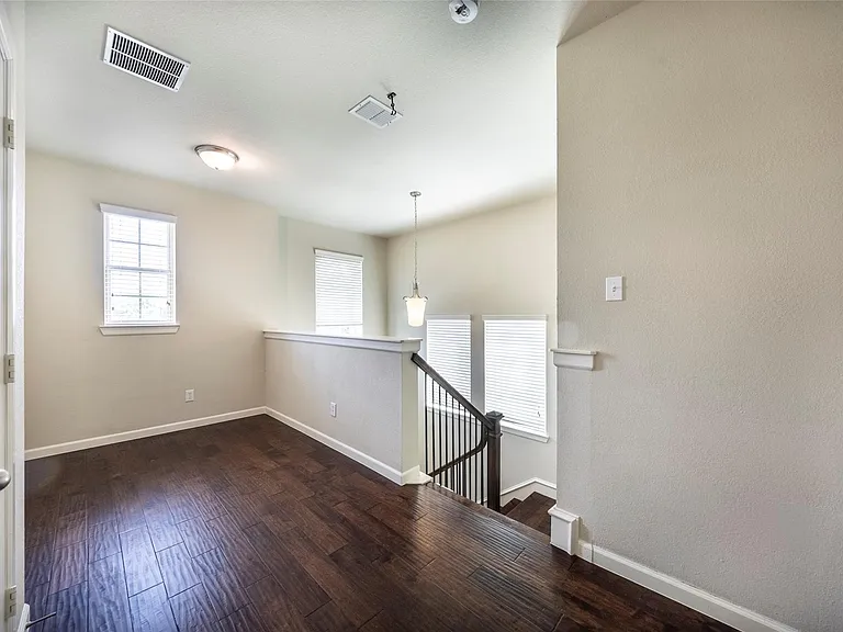 1217 Naples Dr — Photo 30