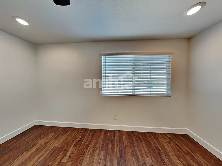 6619 S 42nd Dr — Photo 11