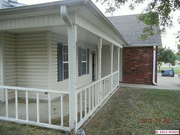 3rd image of 903 Tami Ave