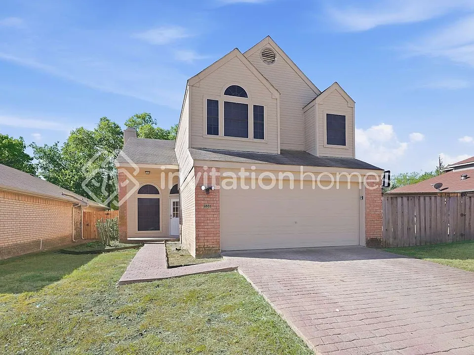 536 Majestic Park Ln