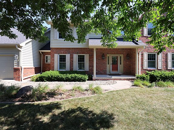 2nd image of 3012 Thornwood Ln